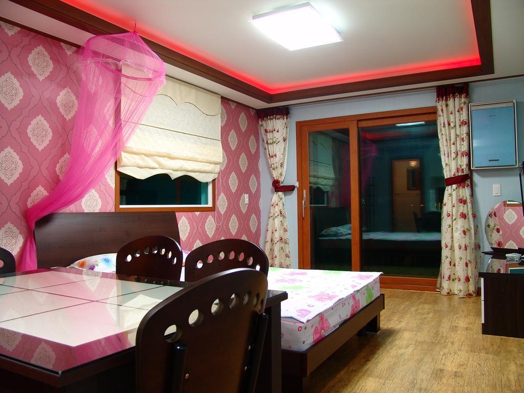 Yongdu Beach Pension Boryeong Exterior foto